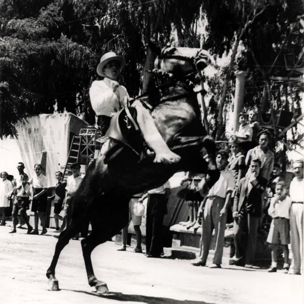 Acrobacias a caballo 1943