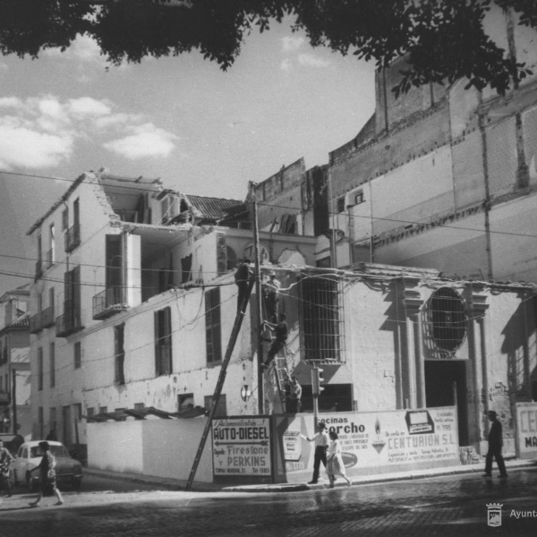 Derribo de Edificio para construcción de la Iglesia Stella Maris. Año 1950