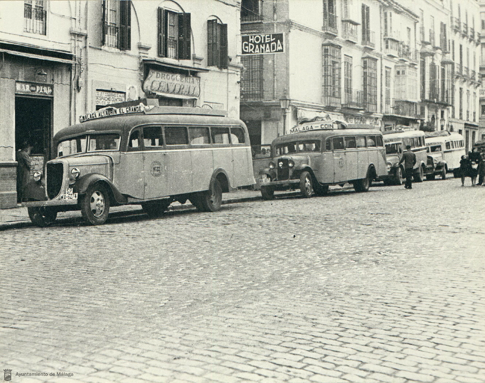 Parada Autobuses calle Atarazanas. Año 1940