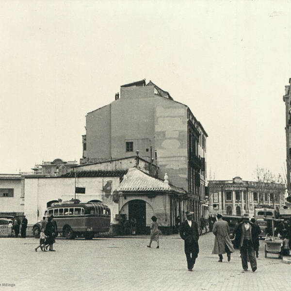 Plaza de la Marina. Parada de Autobús. Año 1940
